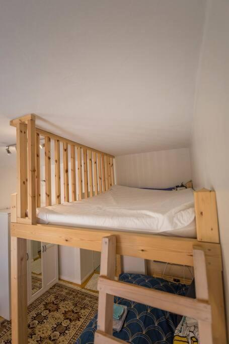 A Lovely Apartment Near Railway Station And Arena. Tampere Esterno foto